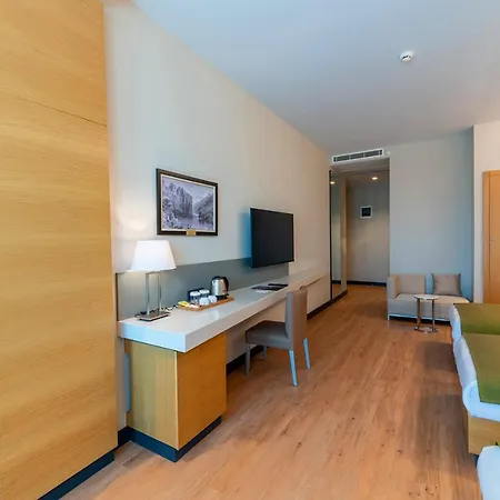 Artes Hotel 4*